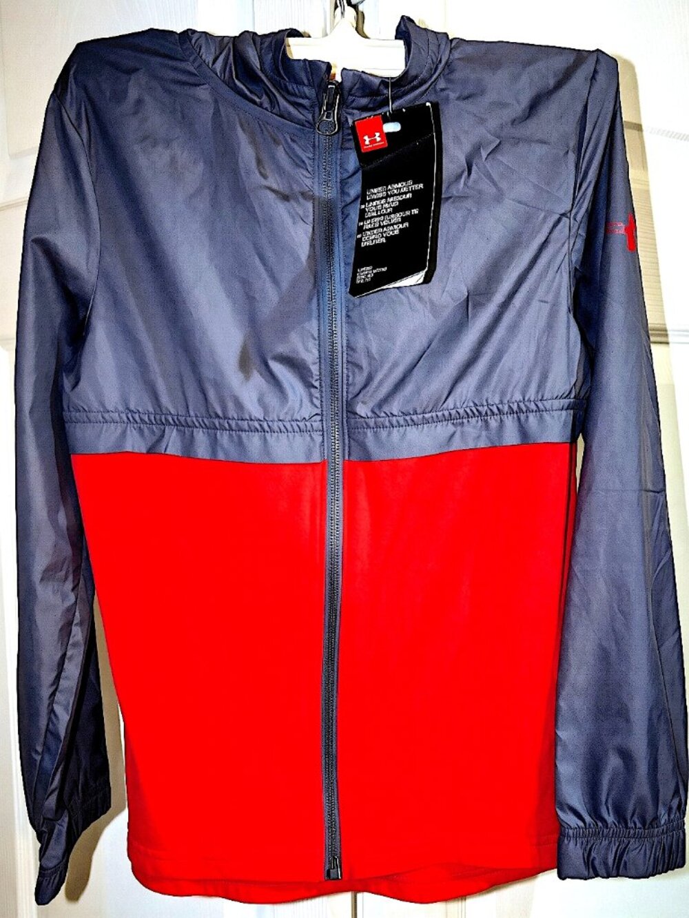 NWT Under Armour Boys Youth Small Full Zip Jacket Gray Red Colorblock